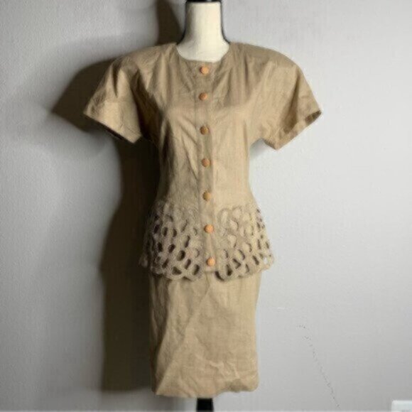 Pia Rucci Women’s Tan Vintage Two Piece Skirt Suit & Blazer Set - Picture 8 of 16